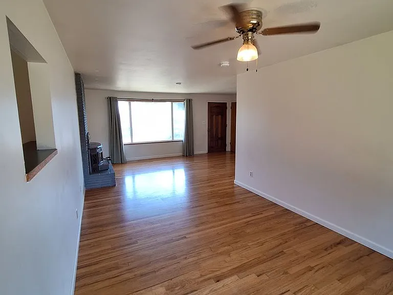 5867 Madrona Dr — Photo 7