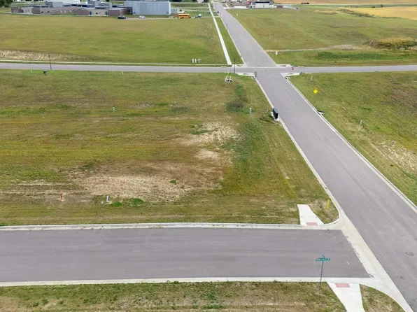 100 High Cross Cir, Crooks, SD 57020