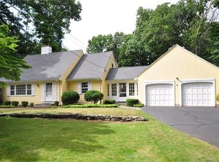 5 Birch Knoll Rd, Collinsville, CT 06019