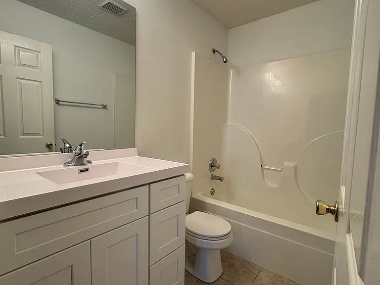 2513 SE 4th St — Photo 20