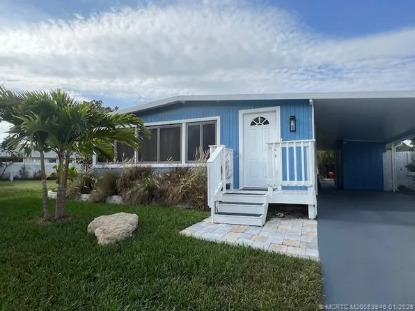 6197 S Joshua Ln, Lake Worth, FL 33462