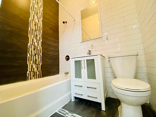 Rented by Blue Egg Realty Corp | media 18