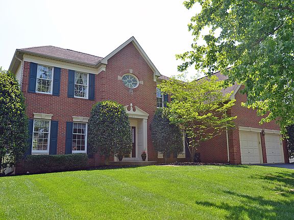 2nd image of 15091 Stillfield Pl