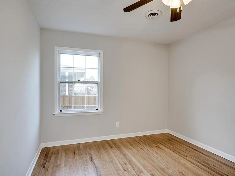 254 Hinman Dr — Photo 19