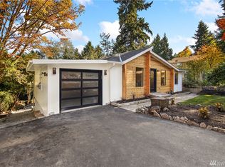 10060 38th Ave NE, Seattle, WA 98125