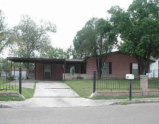 1st image of 127 STAPLETON DR