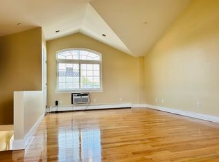 10215 Dunton Ct #2F, Howard Beach, NY 11414