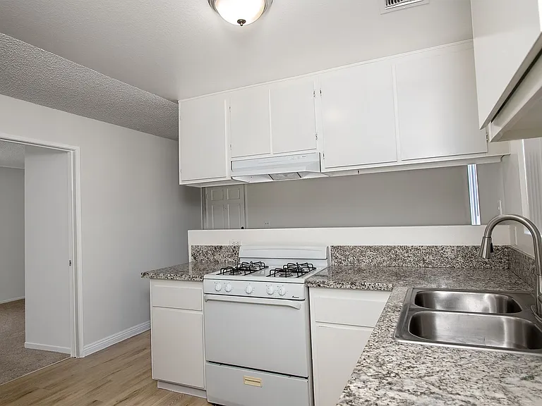 1349 Elm Ave #51 — Photo 8