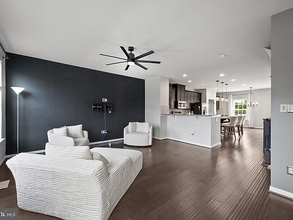 4th image of 184 Trout Lily Dr