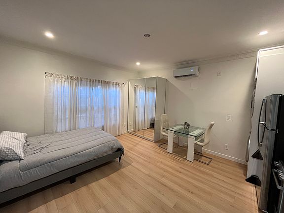 2nd image of 6712 W Olympic Blvd #6712