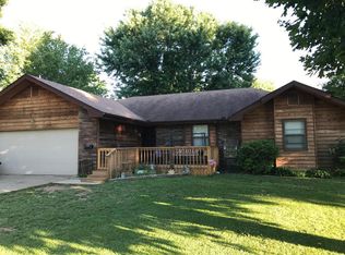 1002 W Broadmoor St, Springfield, MO 65807