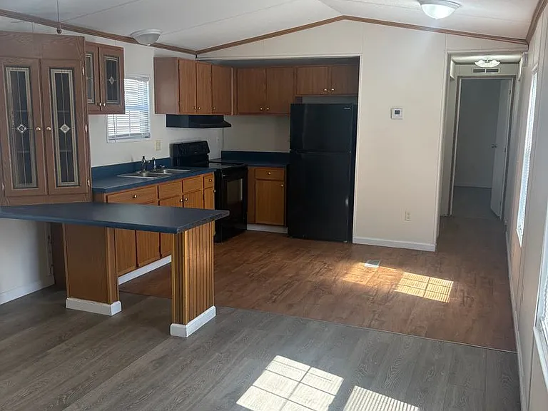 25 Alice Ct — Photo 1