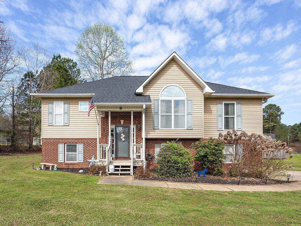 1st image of 527 Parkwood Dr