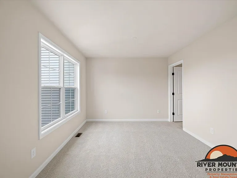 2006 Kyles Way — Photo 19