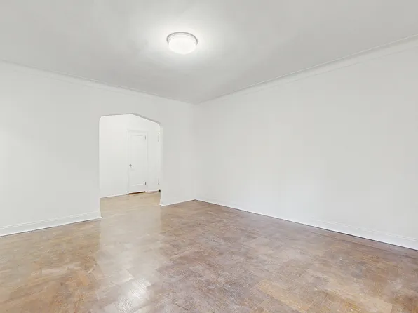 2515 Glenwood Road image 4 of 8