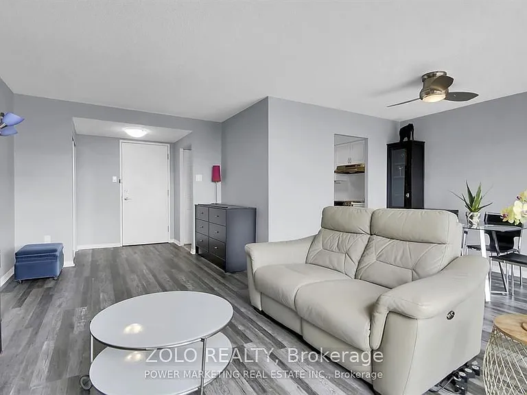 2759 Carousel Cres #1206 — Photo 13