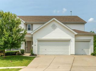 350 Lauren Lndg, Ballwin, MO 63021