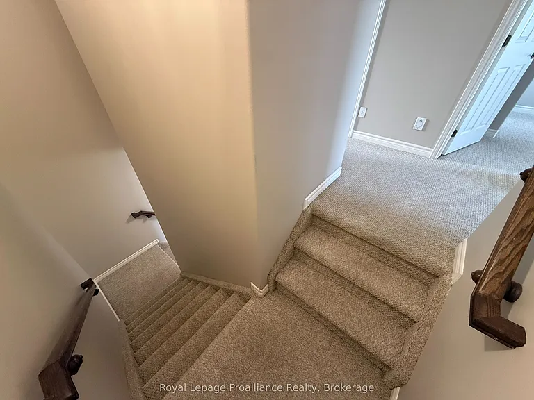 77 Mountain Ash Dr — Photo 20