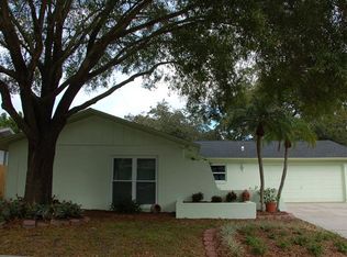 209 Hillcrest Dr, Safety Harbor, FL 34695