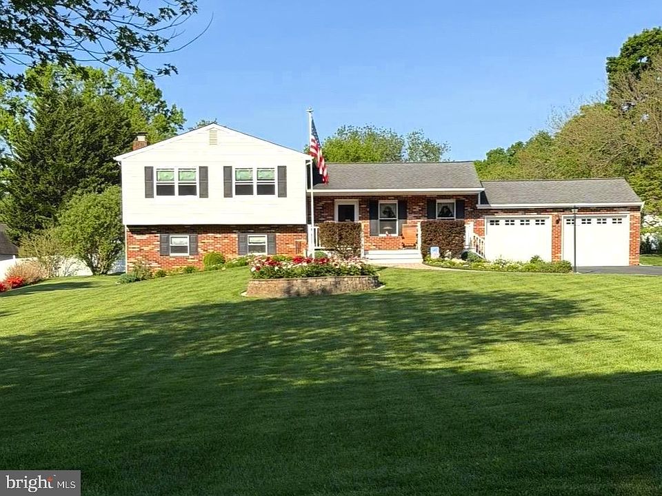 1st image of 3412 Baywood Dr