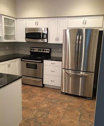 3rd image of 10917 Vauxhall Dr