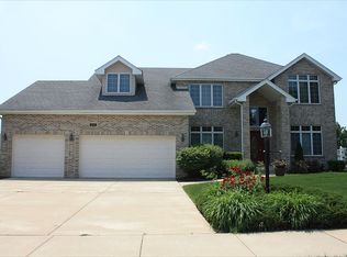 1850 Cherrywood Ln, Munster, IN
