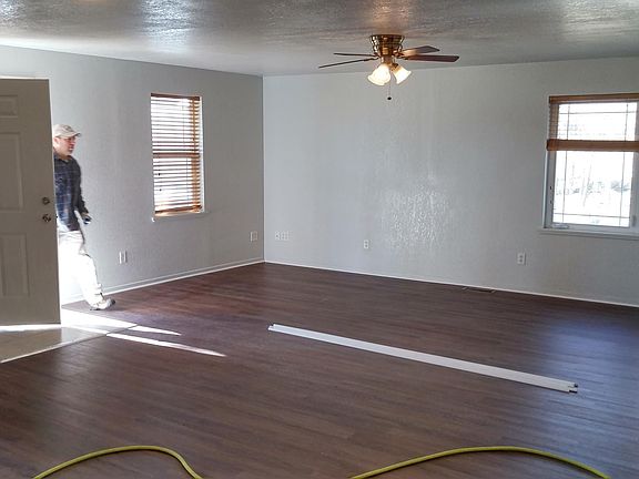 3rd image of 1158 S Park Ave W