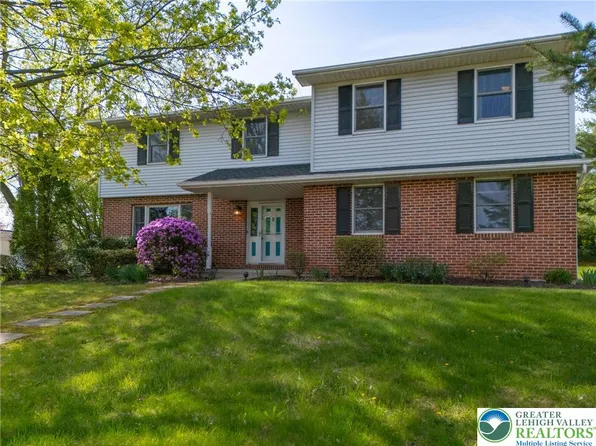 2550 Sandy Ln, Easton, PA 18045