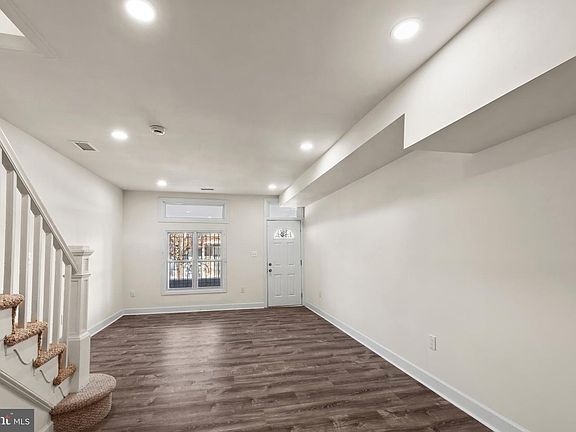 5th image of 2419 Baker St