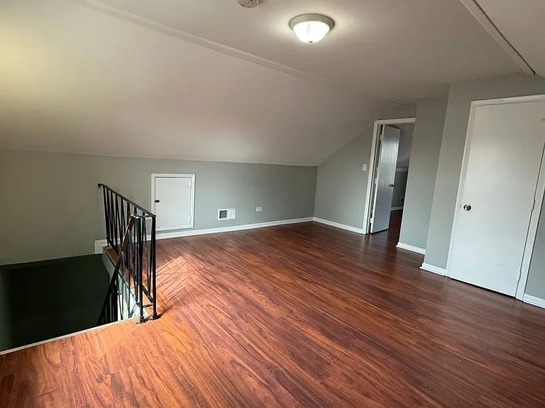 768 Greenbay Ave — Photo 19