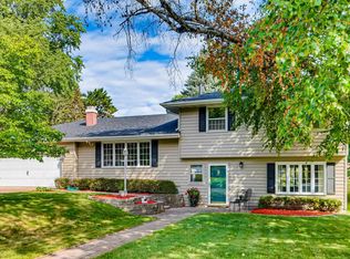 1460 15th Ter NW, New Brighton, MN 55112