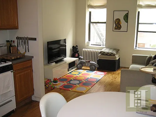 Rented by Halstead Real Estate | media 72