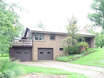 2nd image of 2 Hillcrest Dr