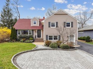 396 Grove St, Montclair, NJ 07043