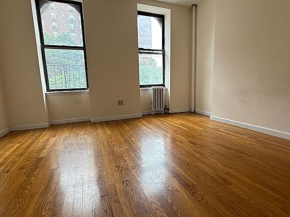3rd image of 640 E 14th St #10
