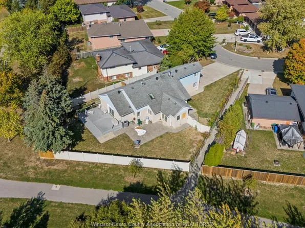 1467 Guildwood Cres, Lasalle, ON N9H 2B3