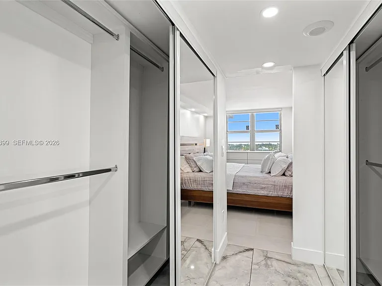 5701 Collins Ave #503 — Photo 37