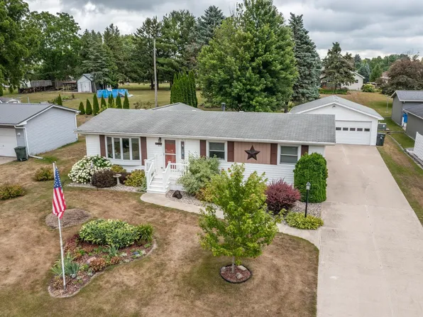 629 Harvey St, Ripon, WI 54971