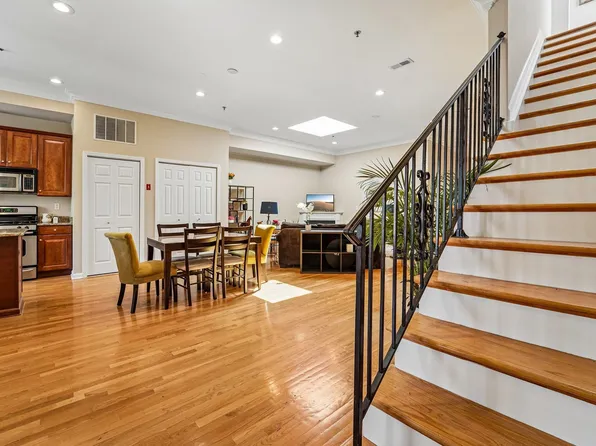 130 Jackson St #4A, Hoboken, NJ 07030