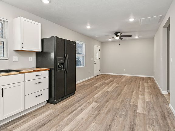 5th image of 932 W Florida St