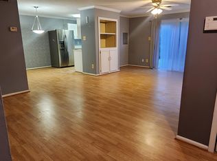1110 Huntmaster Ter NE UNIT 101, Leesburg, VA 20176
