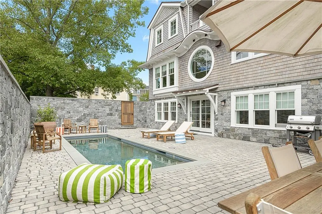 4 bed, 5.0 bath, 2861 sqft, $55,000 — Photo 1