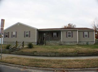 105 Maple Ave, Newport News, VA 23607