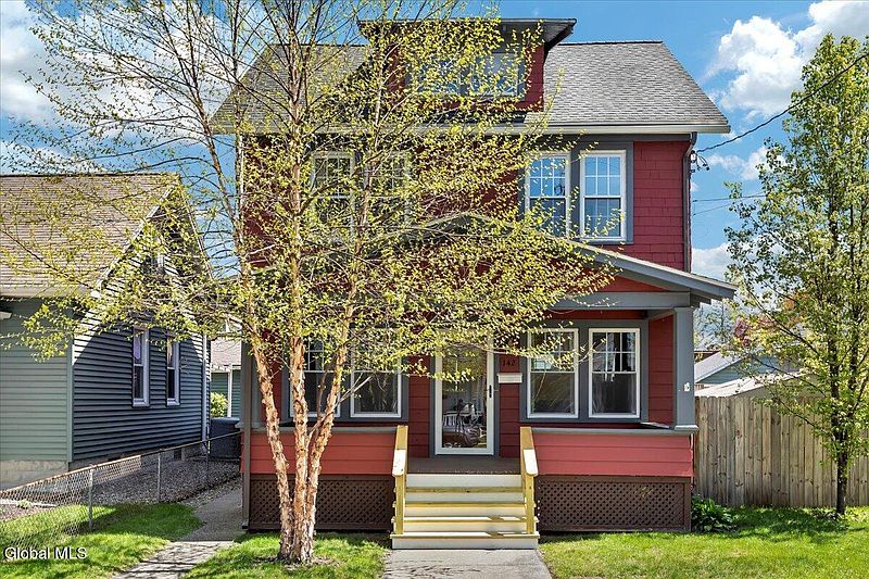 2nd image of 142 Bruce Street