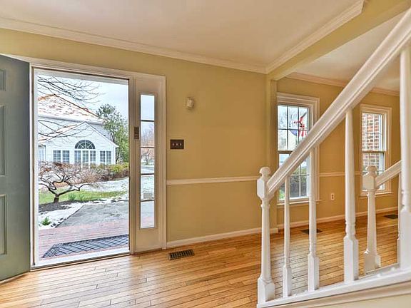 2nd image of 12909 Oak Lawn Pl