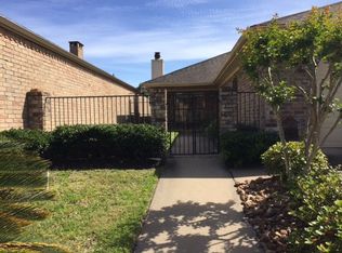 6665 Woodridge St, Beaumont, TX 77706