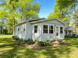 2452 Ladd St, Akron, OH 44312