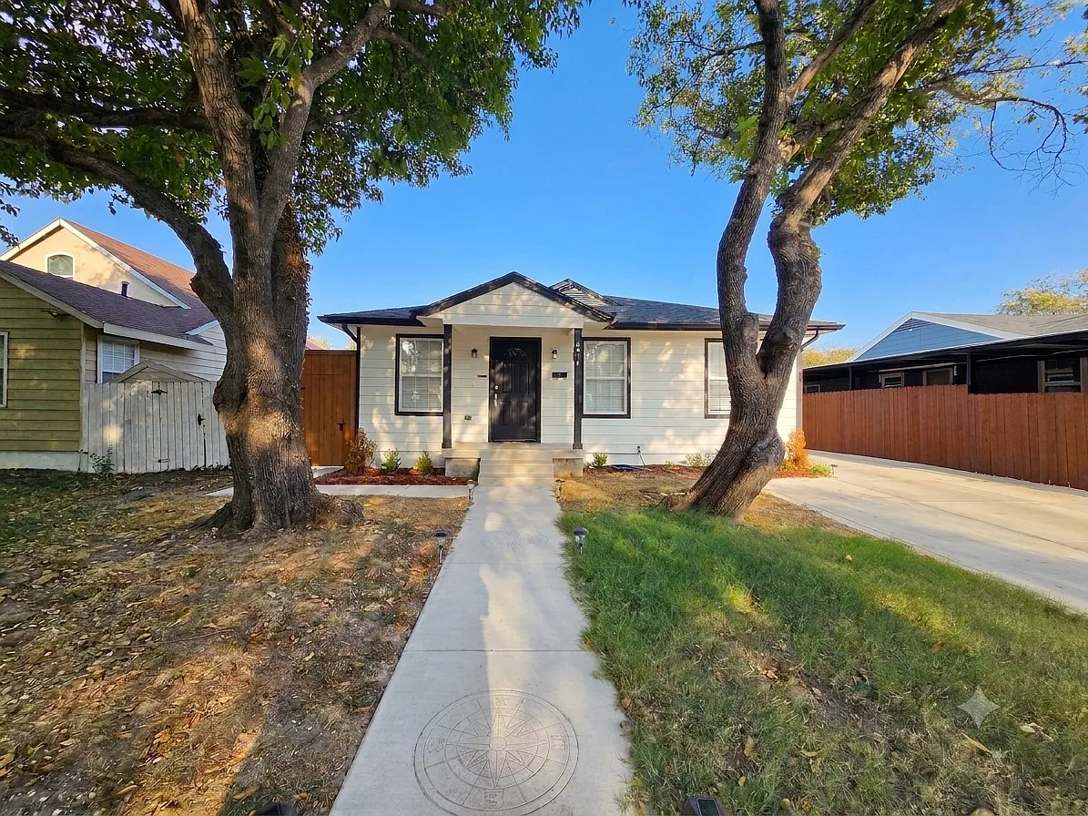 3 bed, 1310 sqft, $2,500 — Photo 2