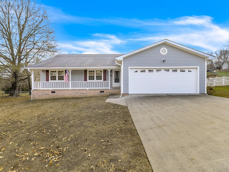 1st image of 117 Caperton Dr NE