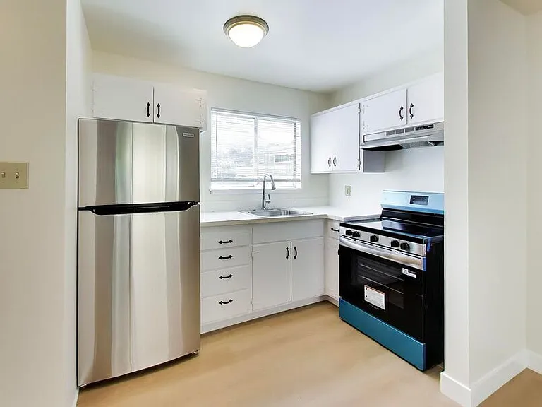 693 San Bruno Ave #4 — Photo 7